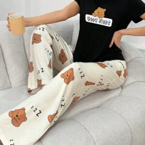 2-Piece Set of Women's Four-Season Pajamas, Casual and Cute Cartoon 1